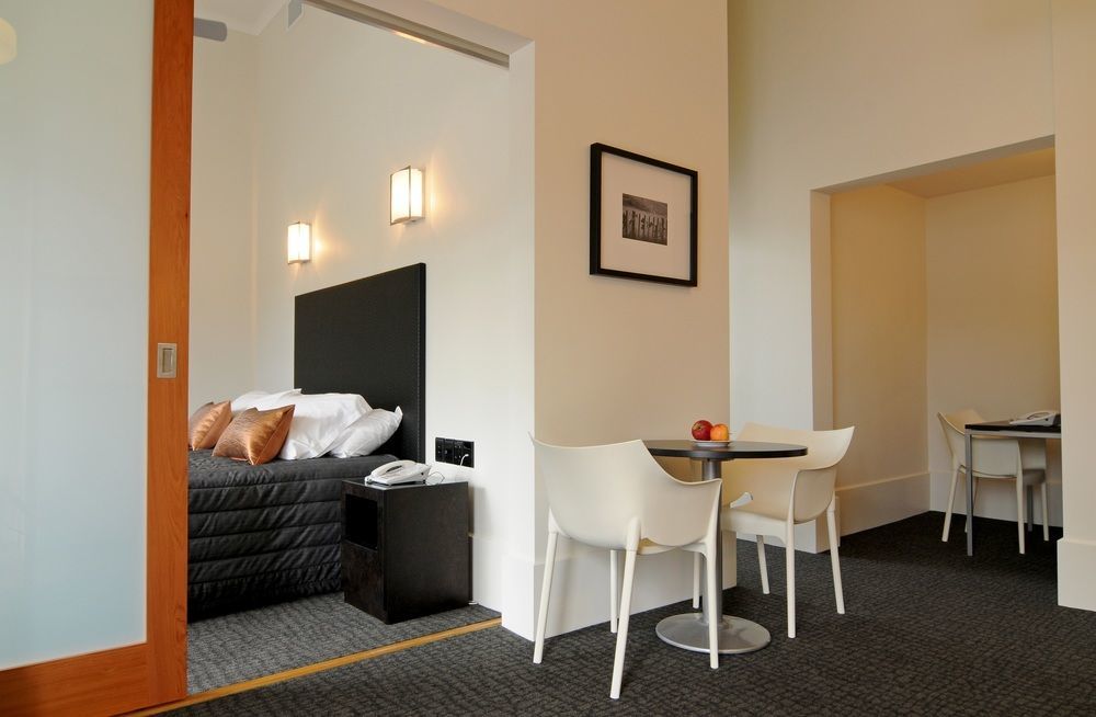 Quest Napier Serviced Apartments Kültér fotó